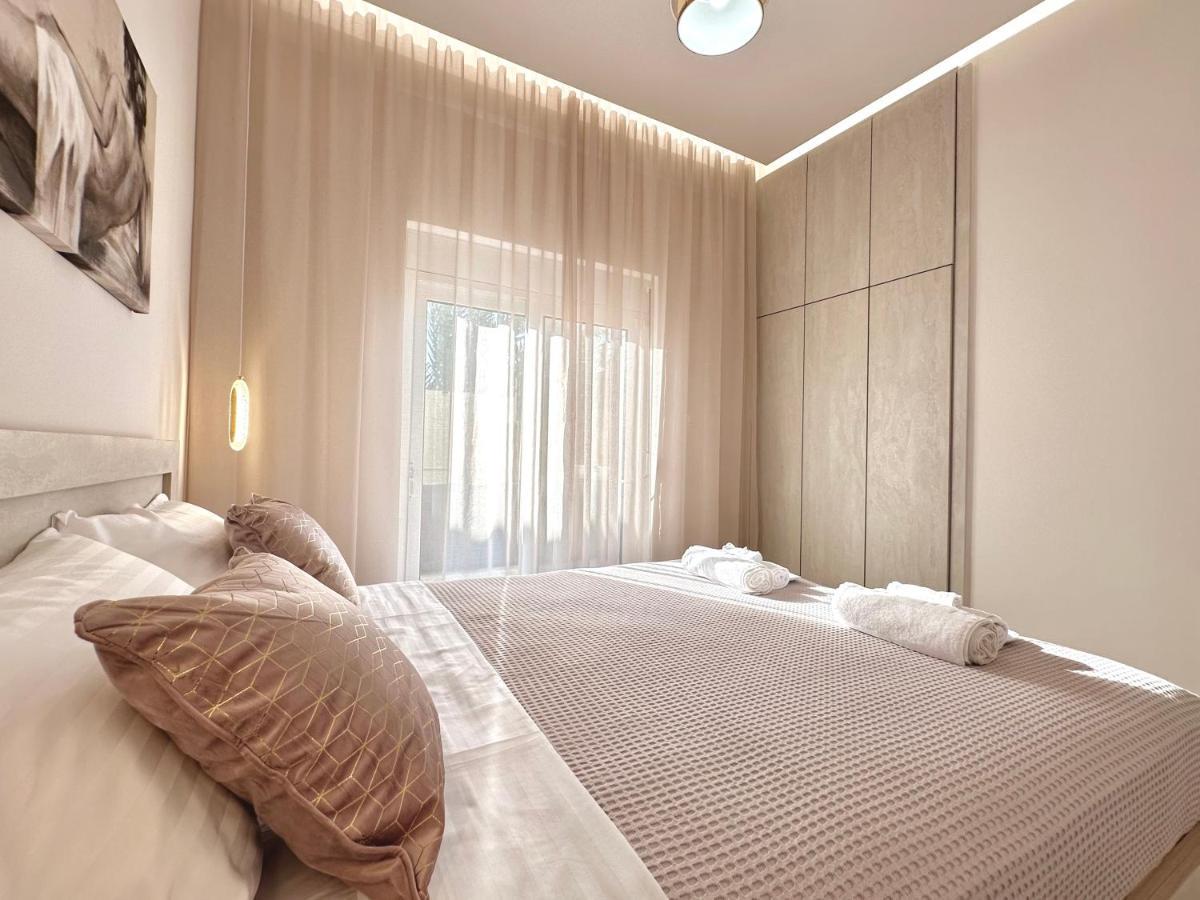 Seaside Deluxe Apartment Ialysos  Buitenkant foto