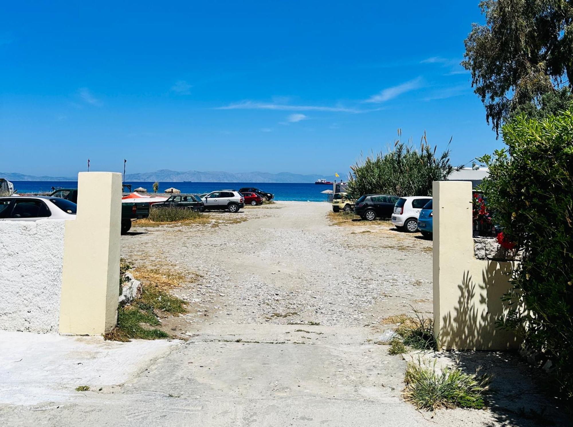 Seaside Deluxe Apartment Ialysos  Buitenkant foto